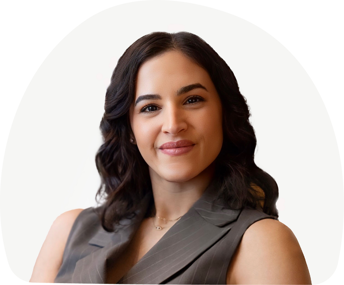 Portrait of Shani Hersonski, Founder of MOMent